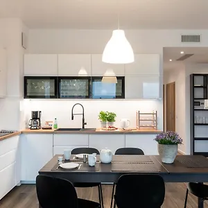  Apartament Shortstaypoland Kolejowa